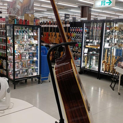 Used RYOJI MATSUOKA D-100 1974 Spruce body Ebony fingerboard