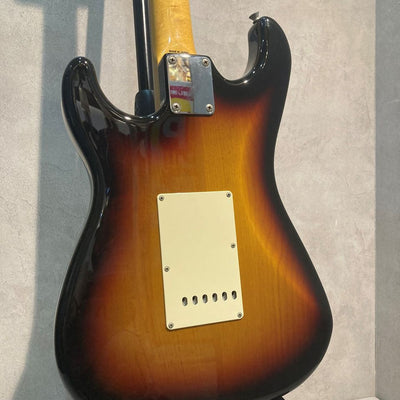 Used Fender Japan ST62M 1994-1995 Sunburst w/Soft Case