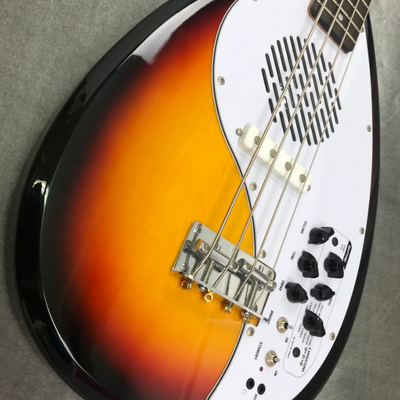 Used VOX APACHE-1B 3 Tone Sunburst