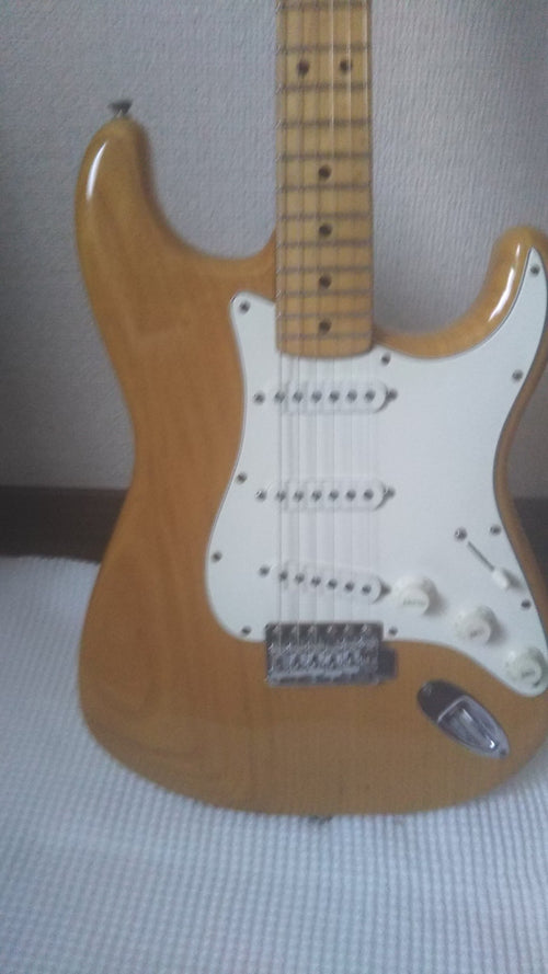 Used Fender Stratocaster 1975 Natural