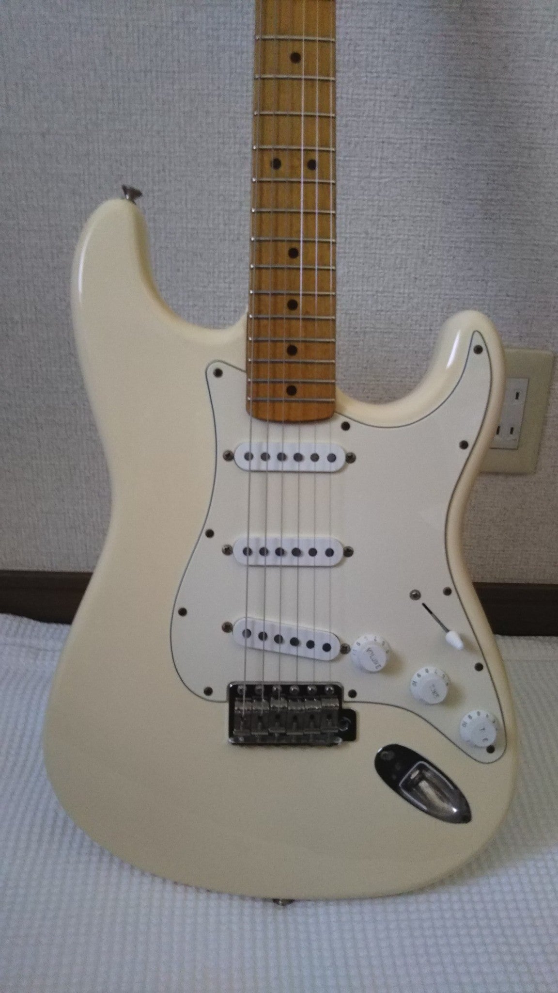 Used FENDER 70S STRATOCASTER