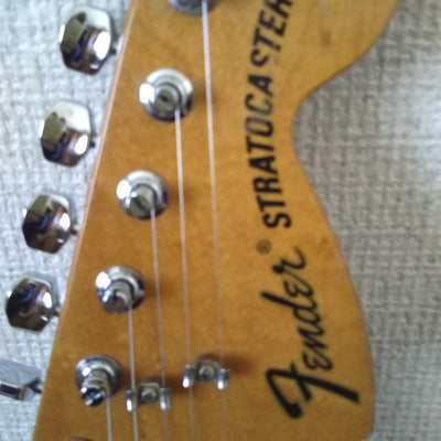 Used FENDER 70S STRATOCASTER