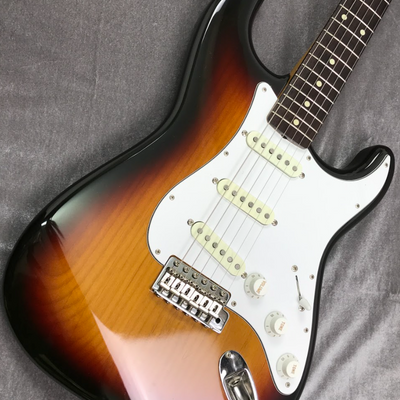 Used Fender Japan ST62-US 1990-1991 Sunburst