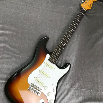 Used Fender Japan ST62-US 1990-1991 Sunburst