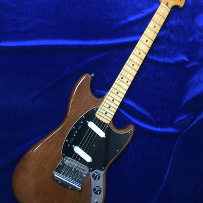 Used Fender 1978 Mustang Walnut/M