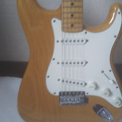 Used Fender Stratocaster 1975 Natural 