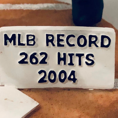 Used Ichiro Suzuki Bobble Head Figure MLB Records 262 HITS 2004 